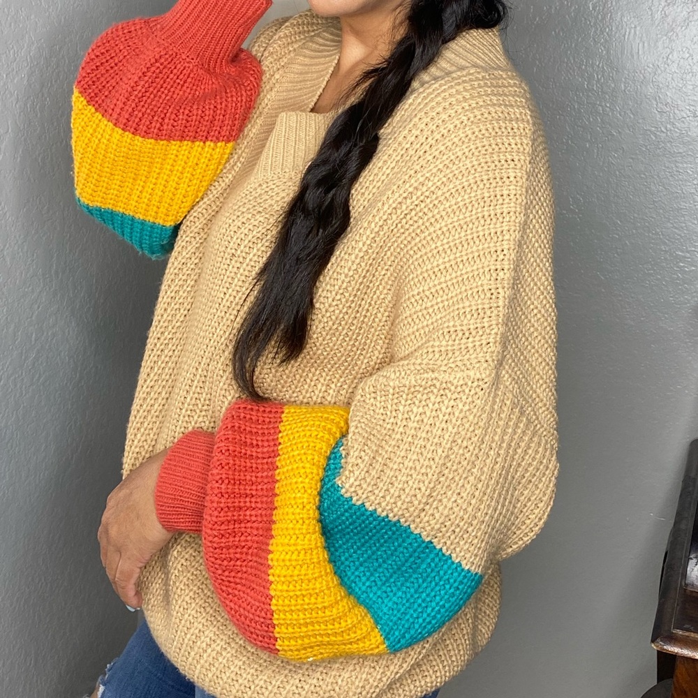 AND THE WAY COLOR BLOCK BALLOON SLEEVE SWEATER TAUPE SIZE S/M